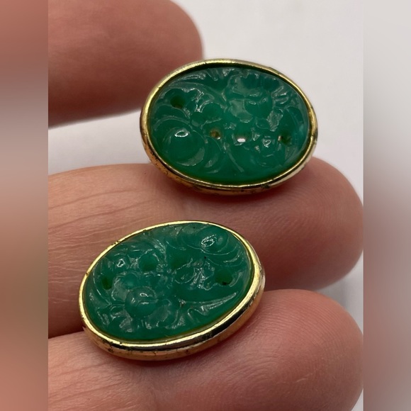 Vintage Gold Tone Earrings Floral Design Bezel Set Open Back Carved Green Stone - Picture 4 of 11